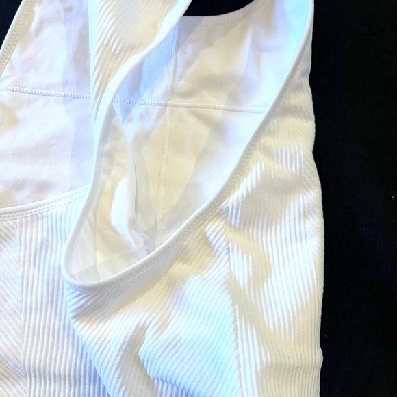 DSG Ribbed Tank Top - Picture 4 of 6